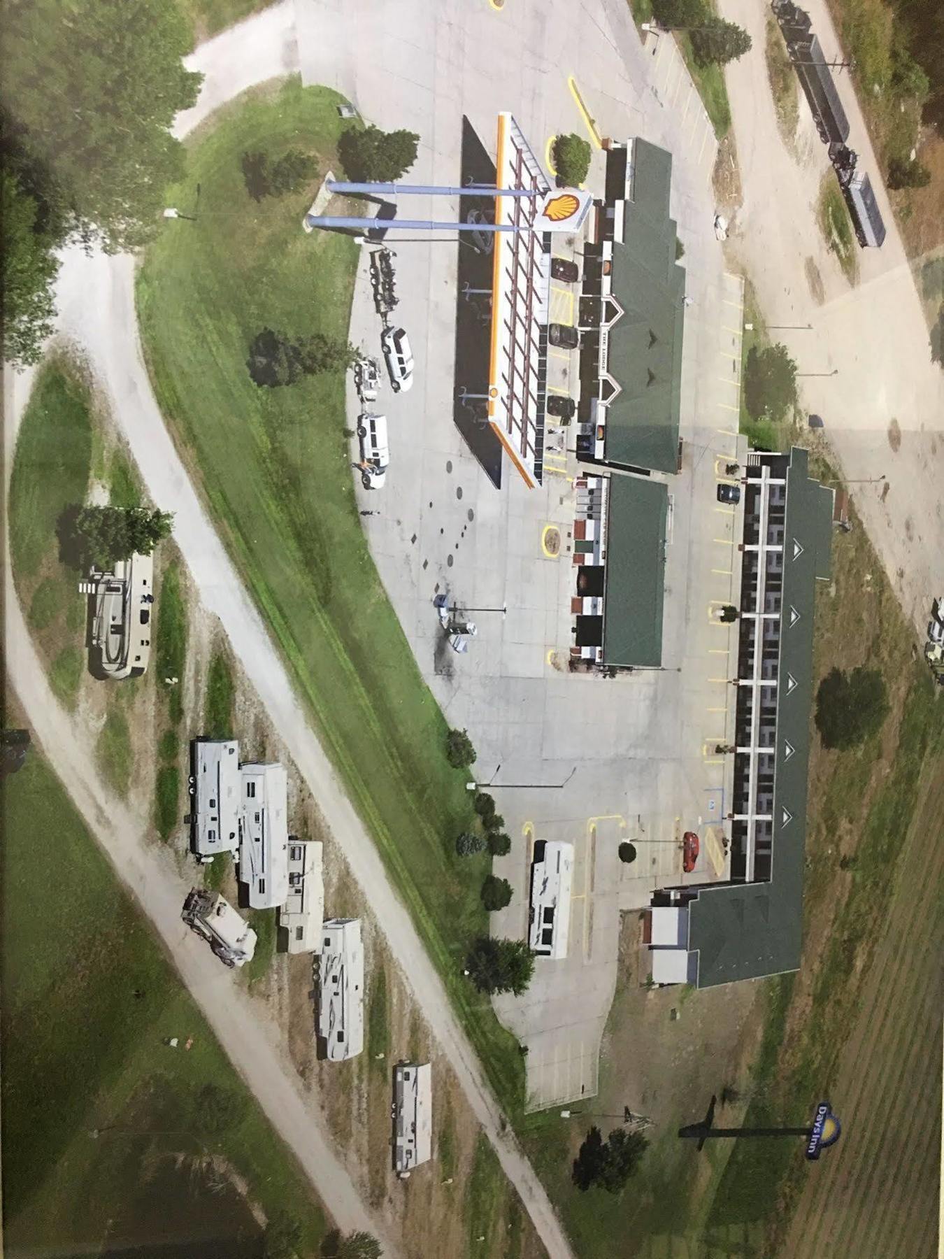 Days Inn By Wyndham Paxton Exterior photo